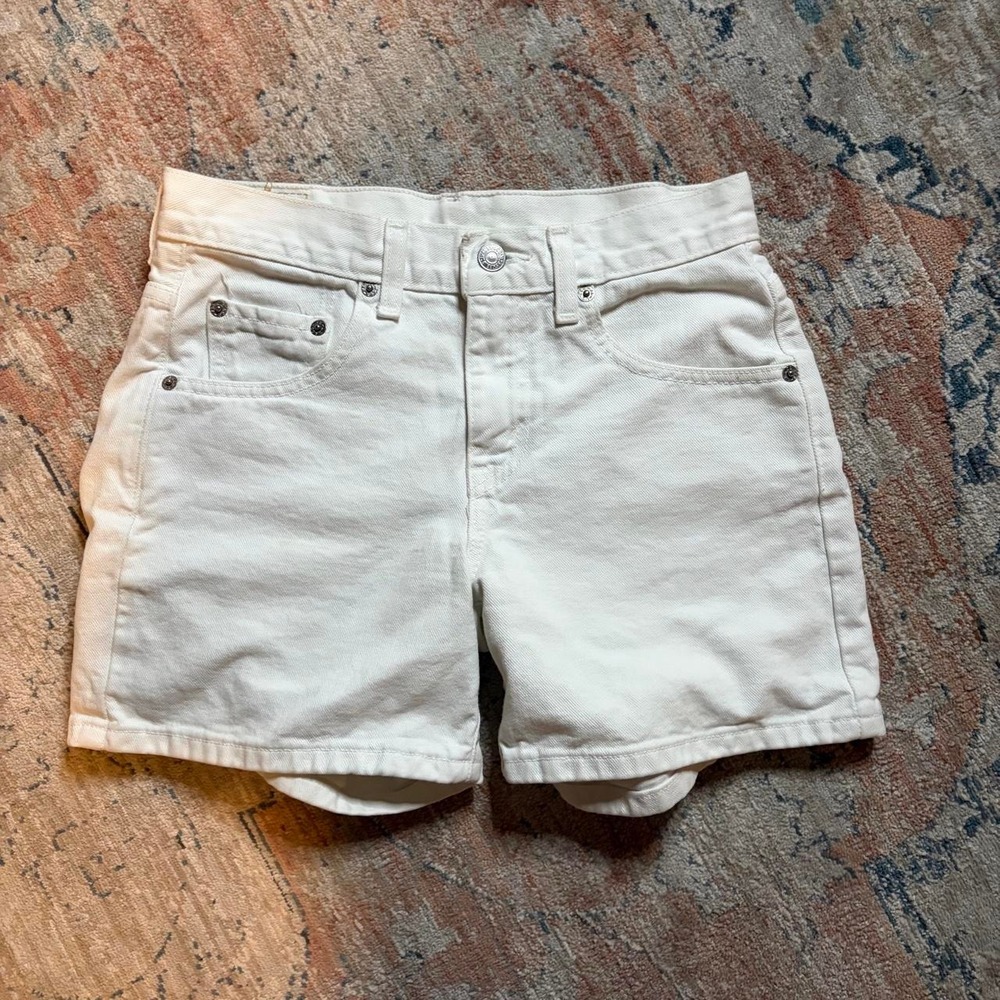 Levis White Denim Shorts Womens Size 2 Low Rise Y2K Summer Festival Cotton